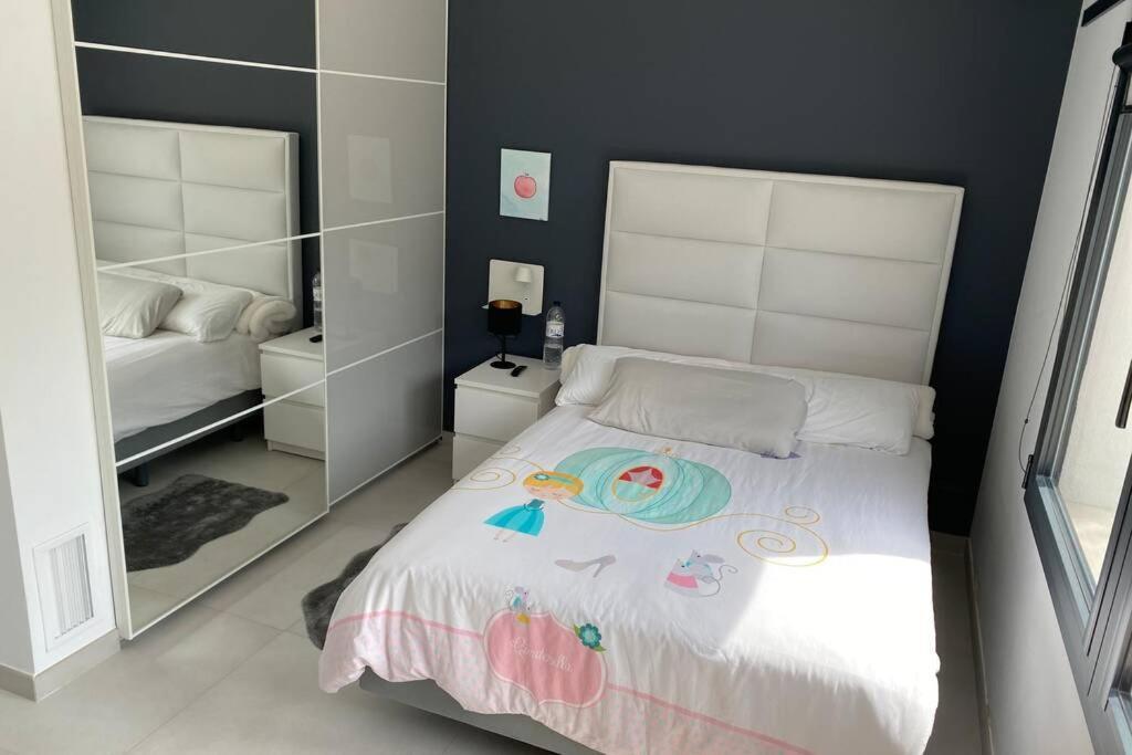 Amazing House Close To The Beach 阿尔库迪亚港 外观 照片